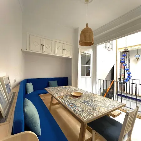 House -rooftop&jacuzzi -stayinseville Villa