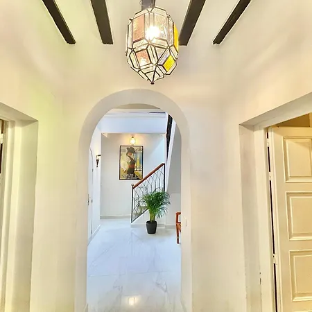 House -rooftop&jacuzzi -stayinseville Villa